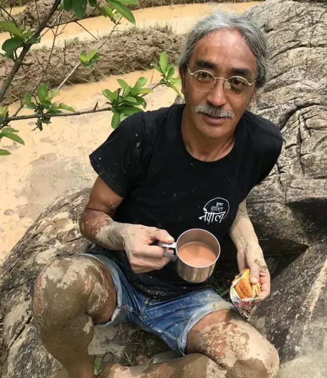 गायक अमृत गुरुङ