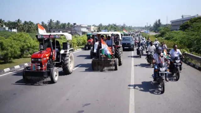 કૉંગ્રેસ જનઆક્રોશ રેલી, ભાજપ, કૉંગ્રેસ અને આપની વ્યૂહરચના, મ્યુનિસિપલ કૉર્પોરેશન, શહેરી તથા ગ્રામીણ મતદારો, સ્થાનિક સ્વરાજ્યની ચૂંટણી મહત્ત્વપૂર્ણ કેમ, ગુજરાત રાજકારણ, બીબીસી ગુજરાતી