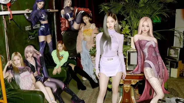 Le groupe de filles AESPA compte quatre membres humains et quatre avatars virtuels.