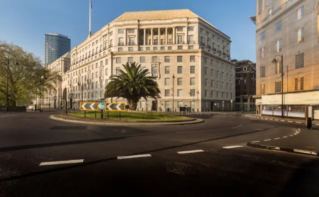 బ్లేజ్ మెట్రెవెలి, ఫారిన్ ఇంటెలిజెన్స్ సర్వీస్, MI6