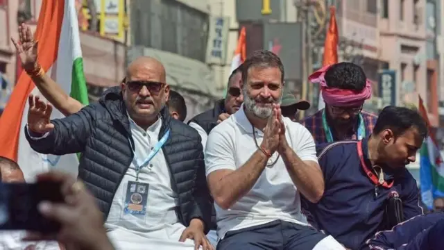 राहुल गांधी आणि अजय राय