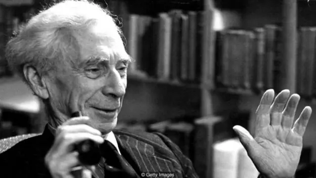 Là triết gia, Bertrand Russell đã viết: "Người Mỹ cần được nghỉ ngơi, nhưng ho không biết điều đó."