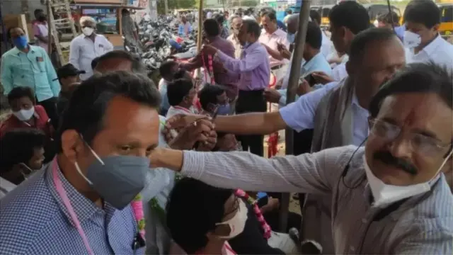 నిరసనల్లో ఉద్యోగులు, ఉపాధ్యాయులు