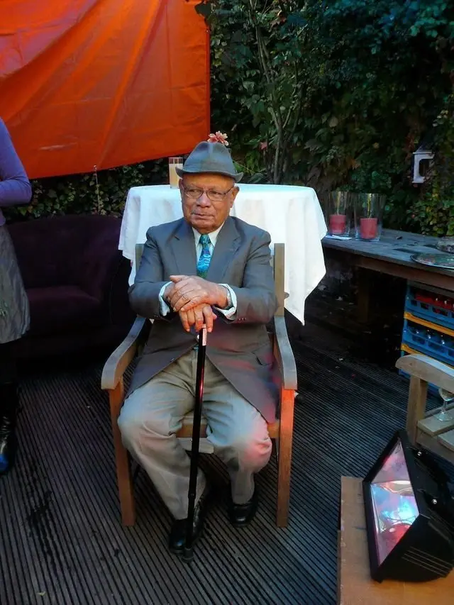 Julia Jouwe, Nicholaas Jouwe, Papua, Belanda