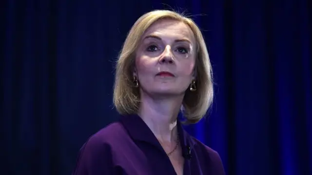 ઋષિ સુનકને હરાવી લિઝ ટ્રસ બન્યાં બ્રિટનનાં વડાં પ્રધાન