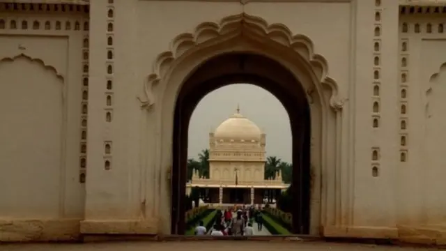 श्रीरंगपट्टनम स्थित टीपू सुल्तान का मकबरा.