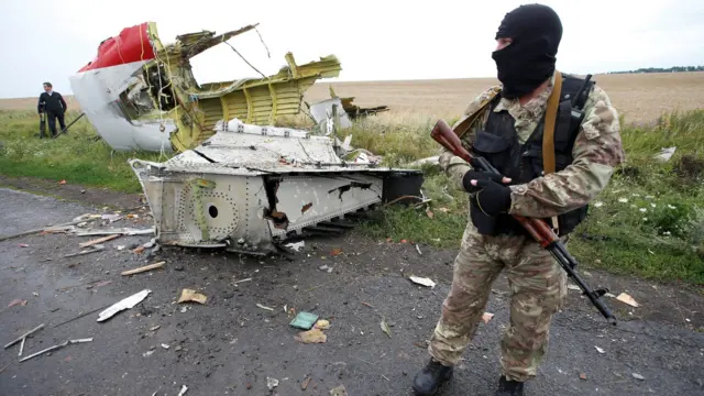 یک شبه نظامی در اوکراین