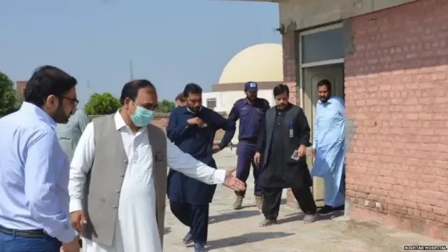 ਪਾਕਿਸਤਾਨ ਵਿੱਚ ਪੰਜਾਬ ਸੂਬੇ ਦੇ ਮੁਲਤਾਨ ਸ਼ਹਿਰ ਵਿੱਚ ਨਿਸ਼ਤਰ ਹਸਪਤਾਲ ਹੈ