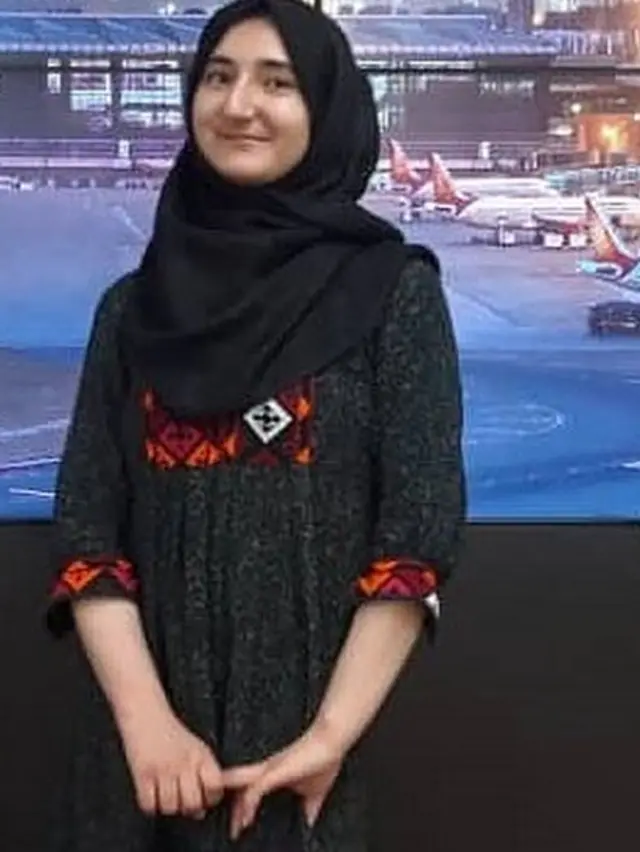 عادله رسولی