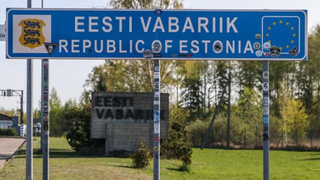 Sign at the Estonian border