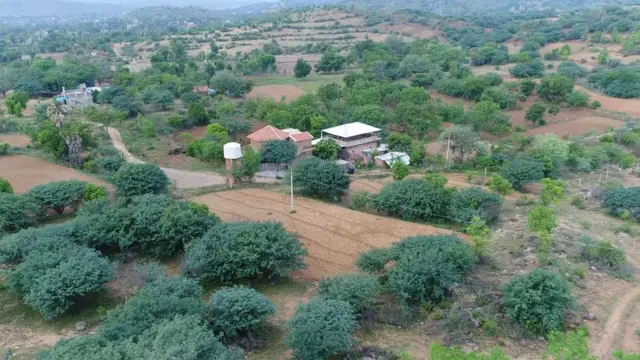 உத்தர பிரதேசத்திலிருந்து வந்து தருமபுரியில் நதியை மீட்கும் ஒரு பெண்ணின் கதை