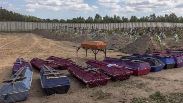 могили у бучі