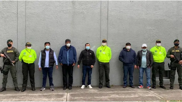 Cinco acusados de intentar enviar cocaína a Estados Unidos fueron detenidos en Colombia.