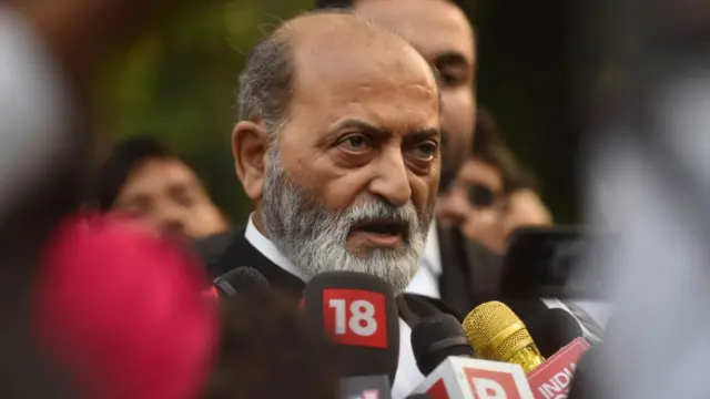 অল ইন্ডিয়া মুসলিম পার্সোনাল ল বোর্ডের সদস্য জাফরিয়াব জিলানি