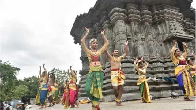 వేయి స్తంభాల గుడి