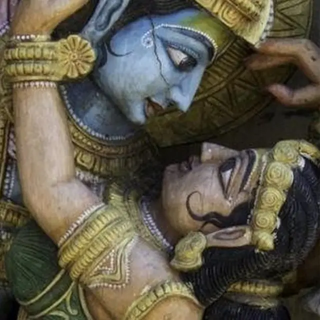 मूर्तियां