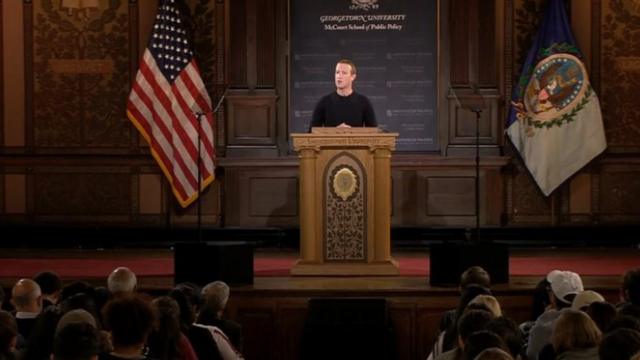 扎克伯格在华盛顿特区乔治敦大学发表演讲。