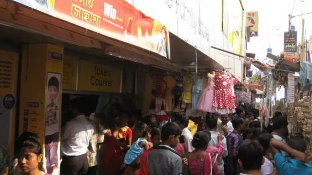 দক্ষিণ কলকাতার একটি ব্যস্ত বাজার এলাকা (ফাইল চিত্র)