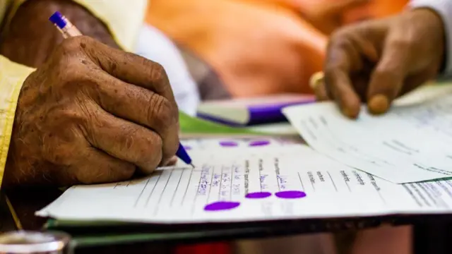 પ્રતીકાત્મક તસવીર