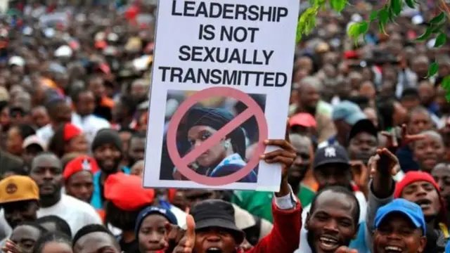 rakyat Zimbabwe merayakan turunnya Mugabe