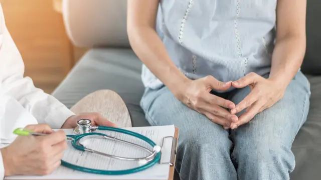 ஆரம்ப ஸ்கேன்களில் சிதைவு இருப்பதற்கான ஆதாரங்களைக் கண்டறிய மருத்துவர்கள் சில சமயங்களில் தவறிவிடுவார்கள்.