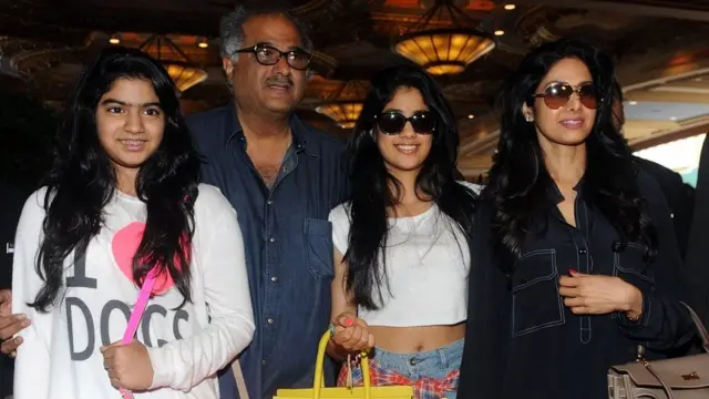 બન્ને દીકરીઓ સાથે શ્રીદેવી અને બોની કપૂર