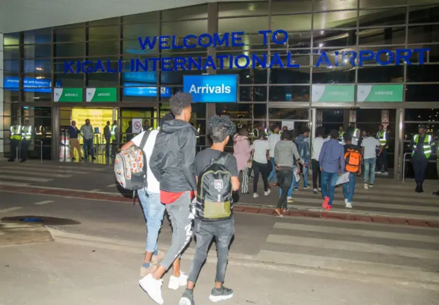 99 muri bo ni igitsina gabo