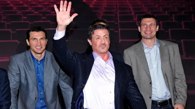 В 2011 году в Гамбурге Сталлоне презентовал мюзикл "Рокки" в компании братьев Кличко