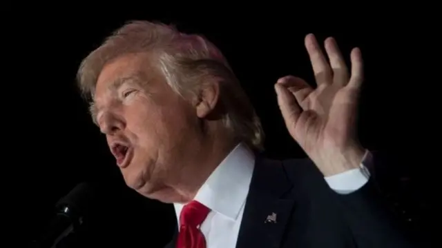 डोनल्ड ट्रंप