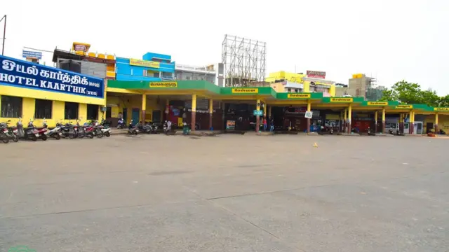 ஆளுனர் கிரண்பேடிக்கு எதிராக புதுச்சேரியில் கட்சிகள் முழு அடைப்புப் போராட்டம்