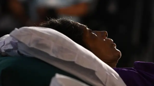 இலங்கையில் ஈஸ்டர் தாக்குதலில் பிழைத்த ஒருவர் கிறிஸ்துமஸ் நாளில்.