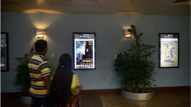 কেউ কেউ বলছেন সিনেপ্লেক্সে বেশিরভাগ ইংরেজি সিনেমা দেখেন