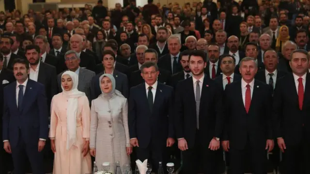 Ahmet Davutoğlu'nun Gelecek Partisi 13 Aralık'ta kuruldu