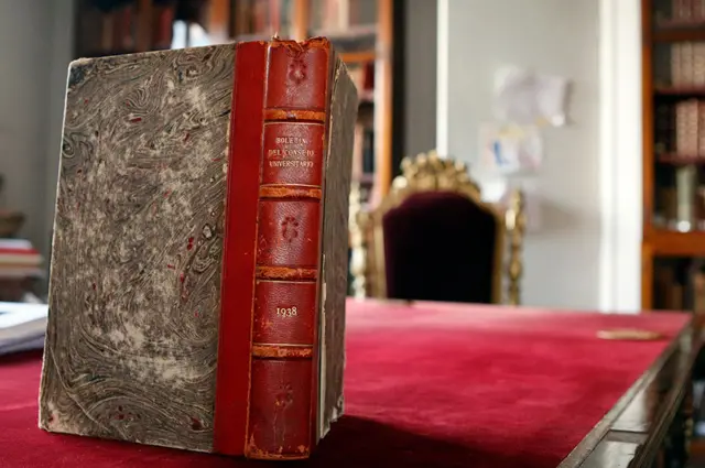 El libro con los documentos emitidos por el Consejo Universitario de la Universidad de Chile en 1938