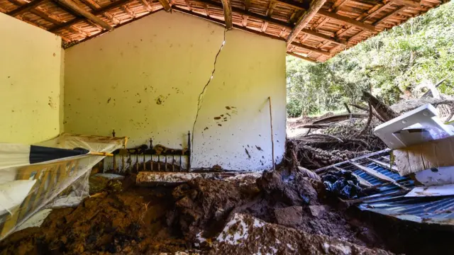 Прорыв дамбы в Бразилии