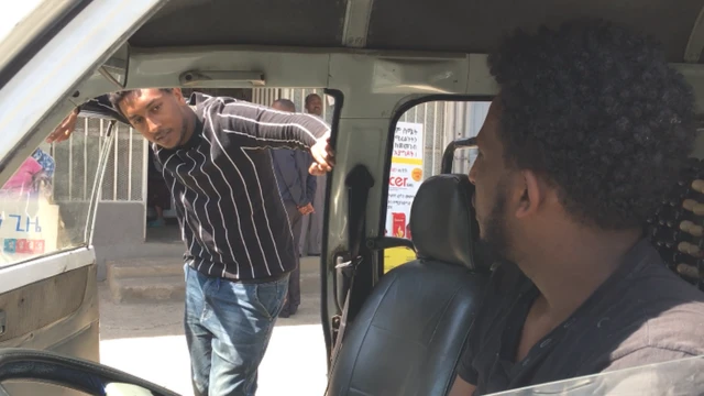 Bitaaniyaa Bisiraatii fi Yonaataan Kabbada