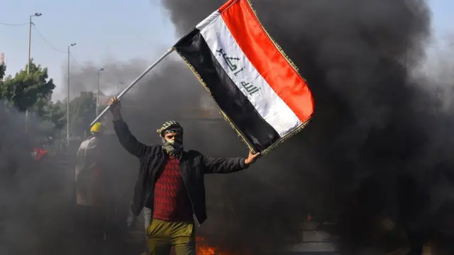 متظاهر في النجف