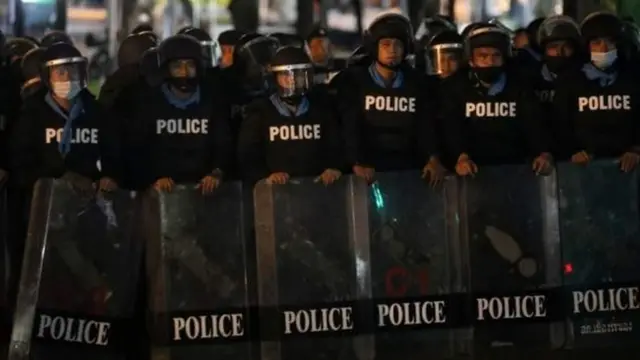 ตำรวจควบคุมฝูงชน