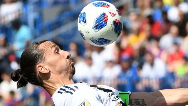 Ibrahimovic, en un partido con su equipo.