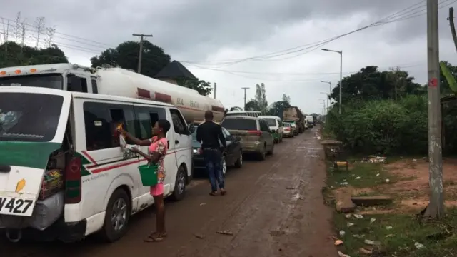 Okpoụzọ Amansea- Oji River