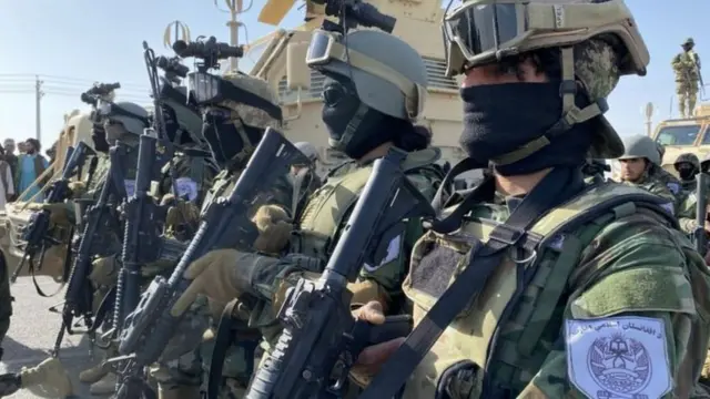 Жанубий Қандаҳордаги ҳарбий парад