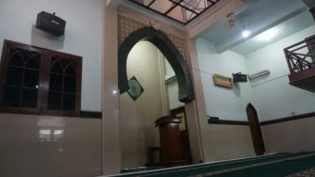 Masjid dan gereja di Solo