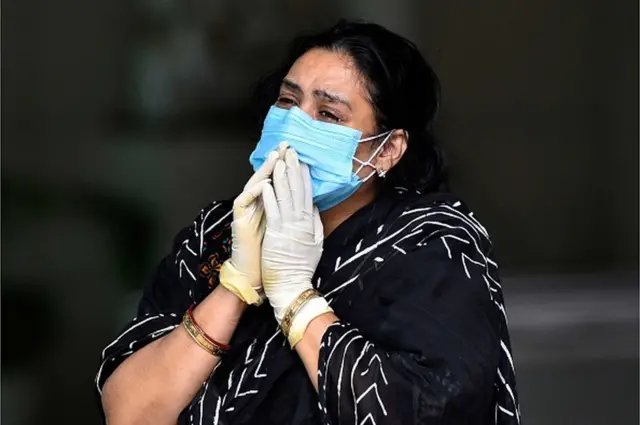 మృతుల కుటుంబీకులు