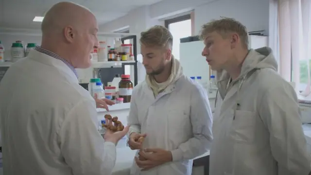 Captura de pantalla del documental