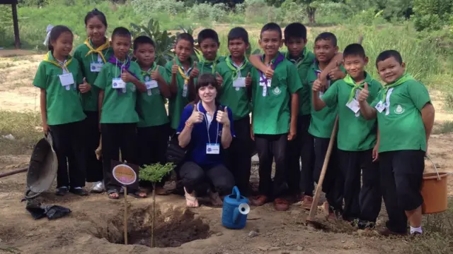 ลอเรน เอเวอรี่กับเด็ก ๆ ที่เมืองไทย