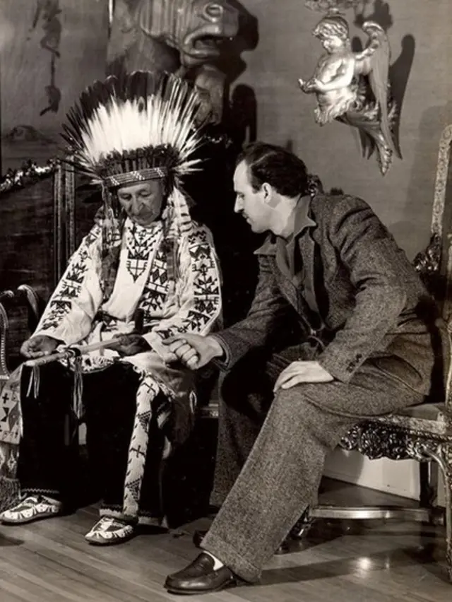 El jefe lakota Henry Standing Bear, en una entrevista