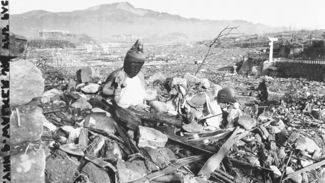 परमाणु बम