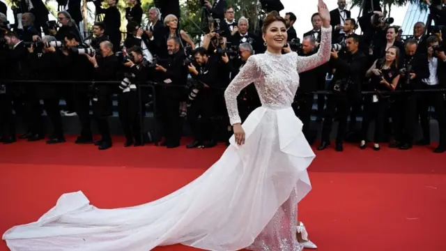 उर्वशी रौतेला