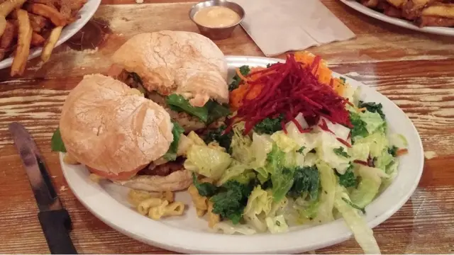 Veganska iskustva iz Srbije, a zatim iz Kanade su različita, a na momente i neuporediva