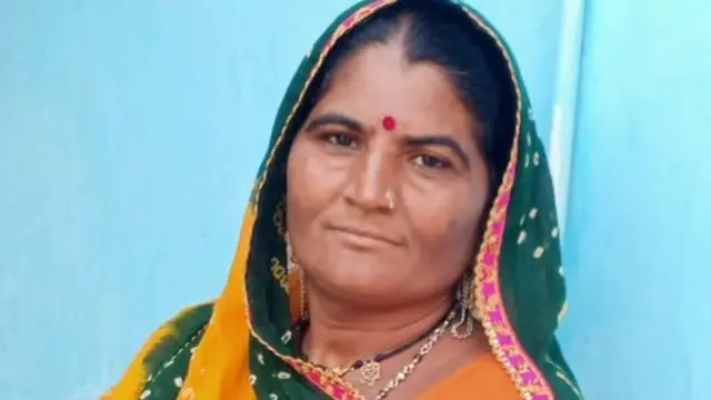 પારુબેન પઢાર જેઓ અમદાવાદ જિલ્લા પંચાયતનાં પ્રમુખ બનવાનાં છે.